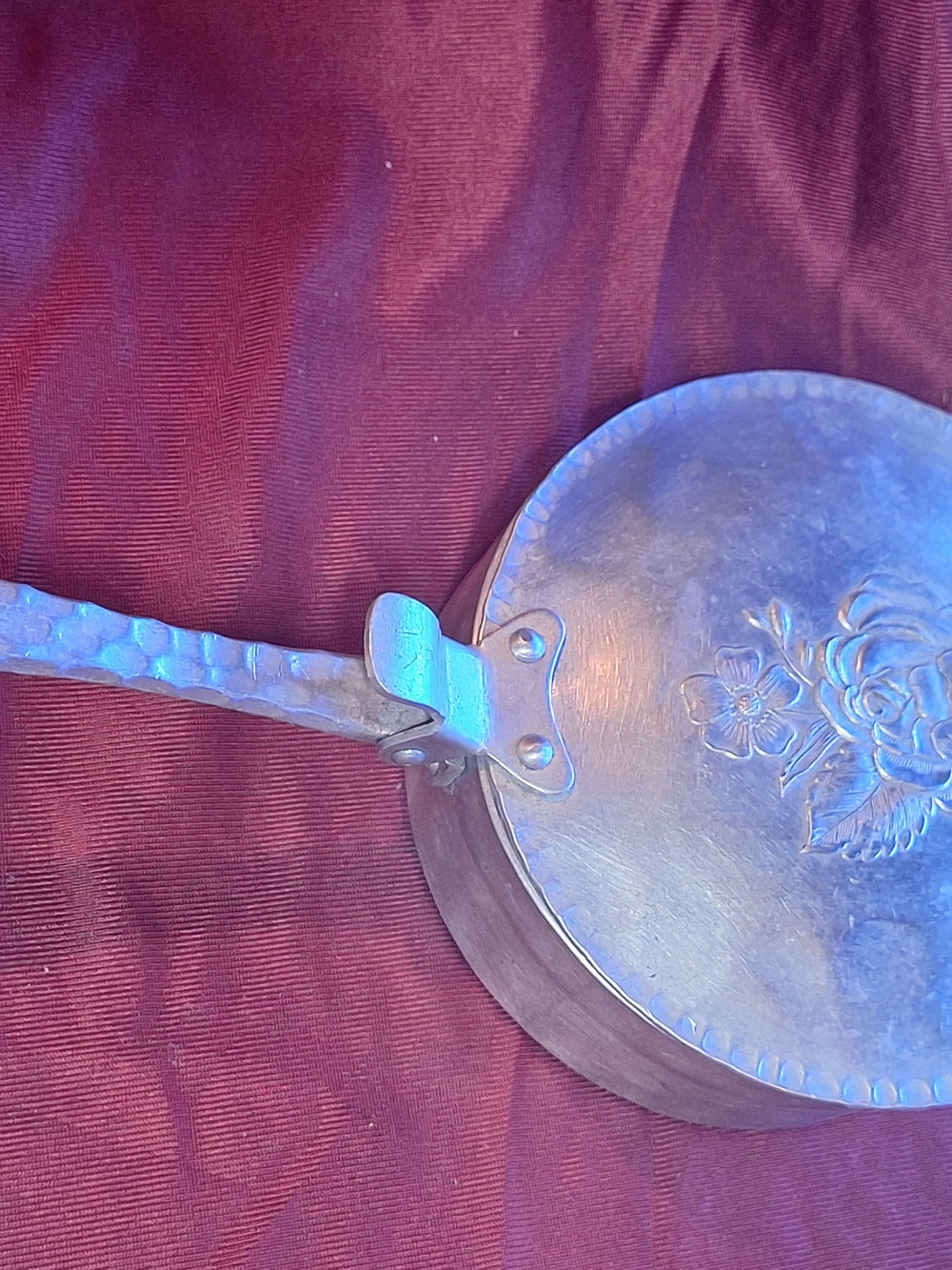 Everlast Silver Hammered Metal Silent Butler with Floral Motif